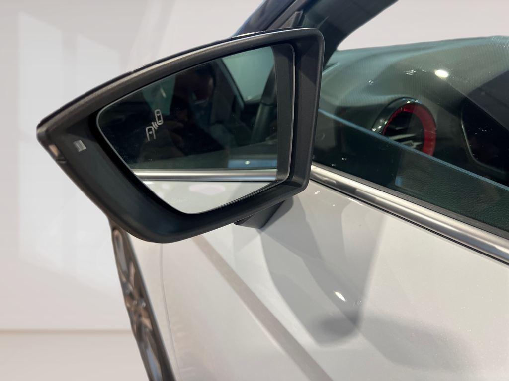 SEAT Arona 1.0 TSI FR Special Edition 85 kW (115 CV) - 8