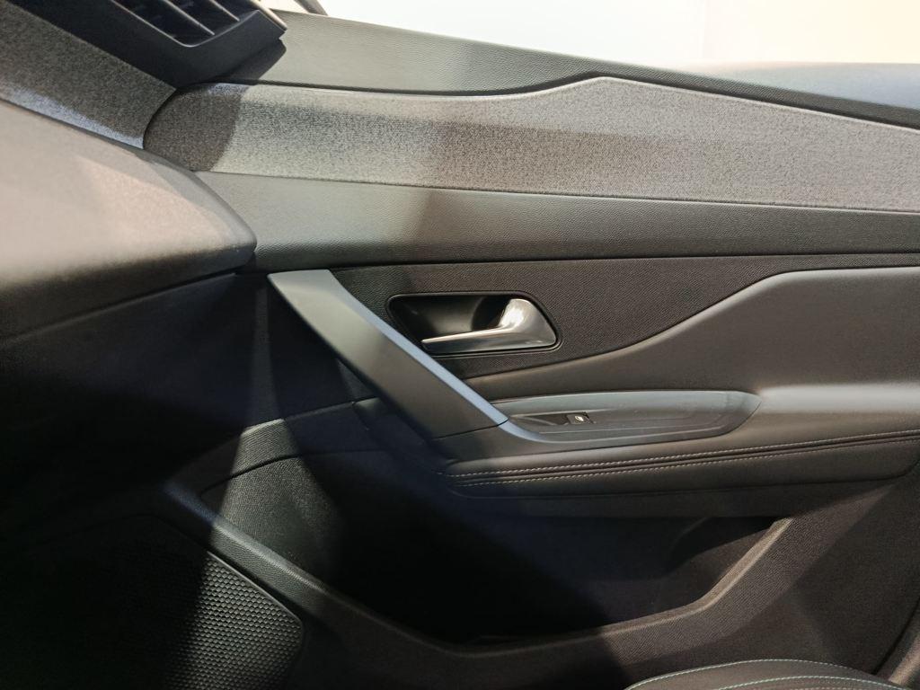 Peugeot 308 Allure Pack BlueHDi 130 S&S EAT8 96 kW (130 CV) - 9