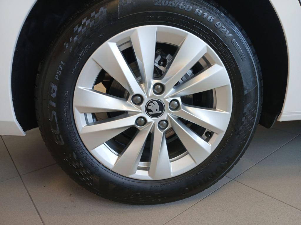 Skoda Octavia 2.0 TDI Selection 85 kW (115 CV) - 7