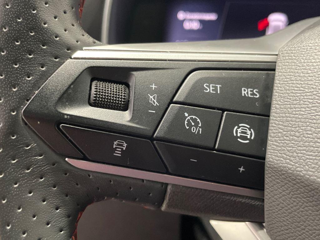 SEAT León 1.0 eTSI S&S FR 25 Aniversario DSG 81 kW (110 CV) - 8