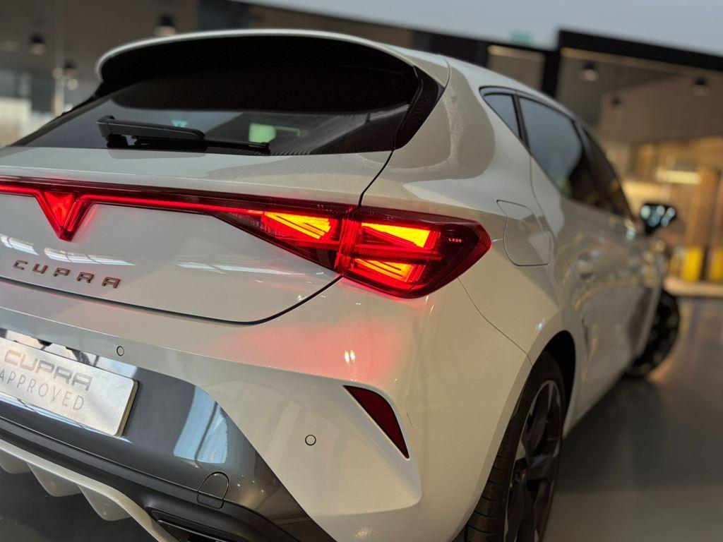 CUPRA León 1.5 eTSI DSG 110 kW (150 CV) - 19