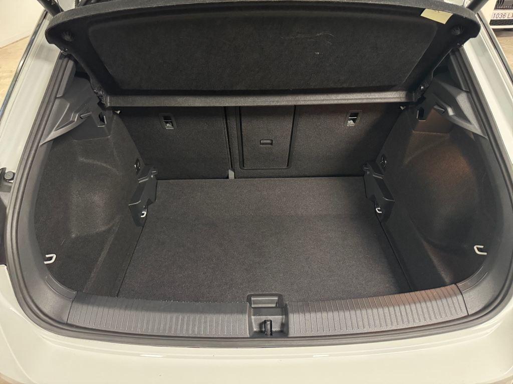 Volkswagen T-Roc R-Line 1.5 TSI 110 kW (150 CV) DSG - 6