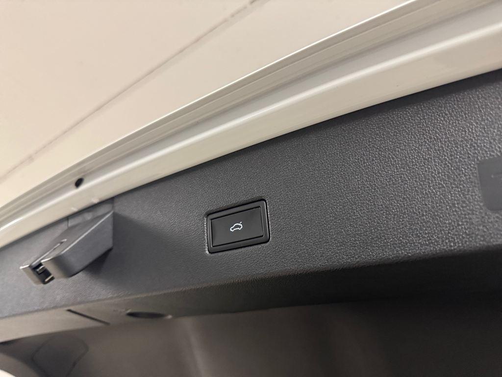 Volkswagen T-Roc R-Line 1.5 TSI 110 kW (150 CV) DSG - 18