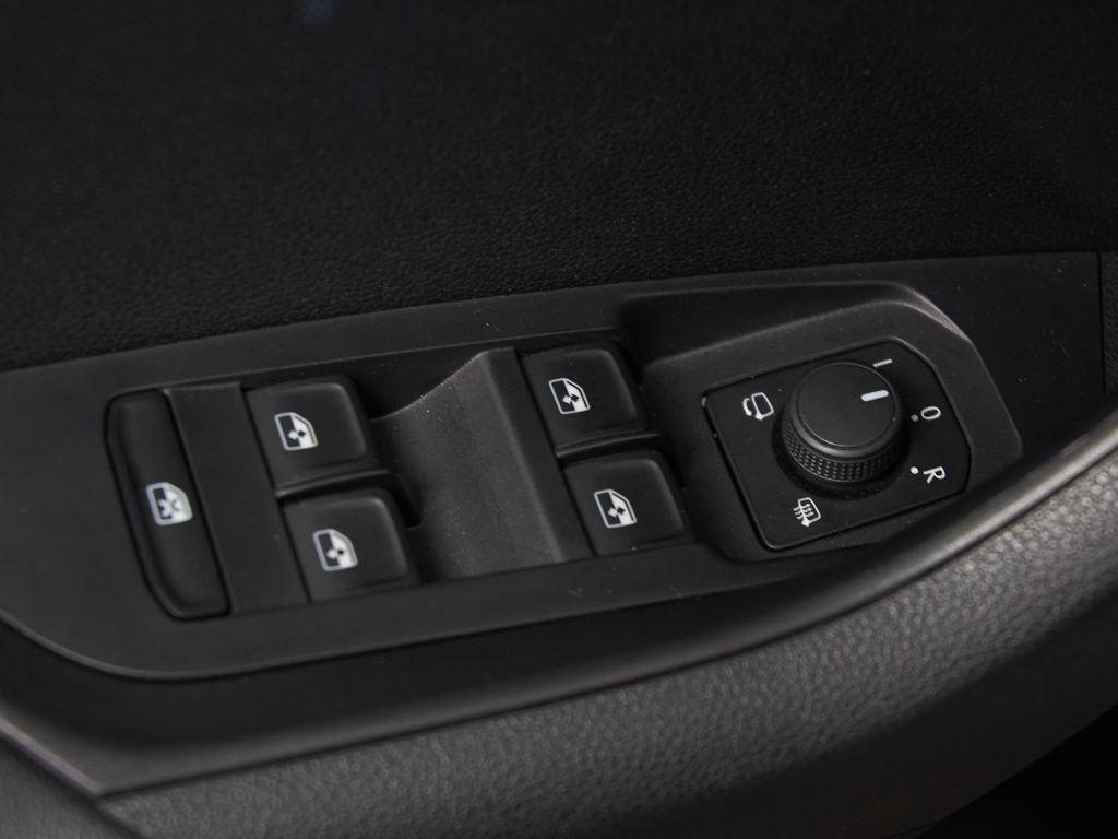 Skoda Karoq 1.5 TSI ACT Selection DSG 110 kW (150 CV) - 13