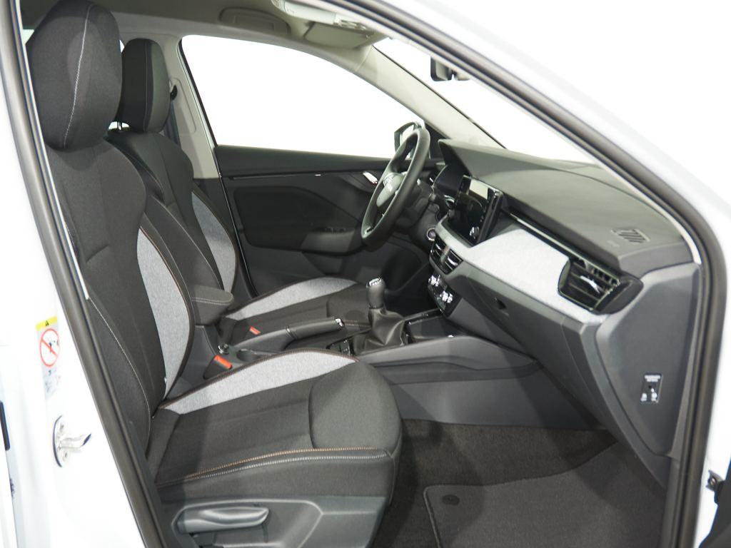 Skoda Kamiq 1.0 TSI Selection DSG 85 kW (115 CV) - 4