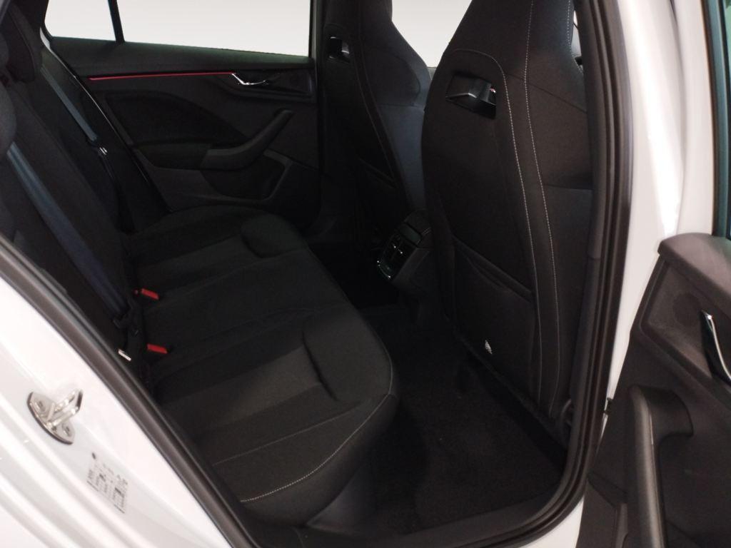 Skoda Kamiq 1.0 TSI Design DSG 85 kW (115 CV) - 5