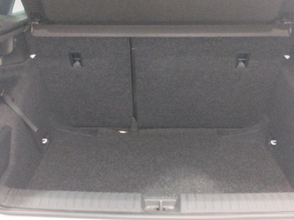 Skoda Kamiq 1.0 TSI Design DSG 85 kW (115 CV) - 6