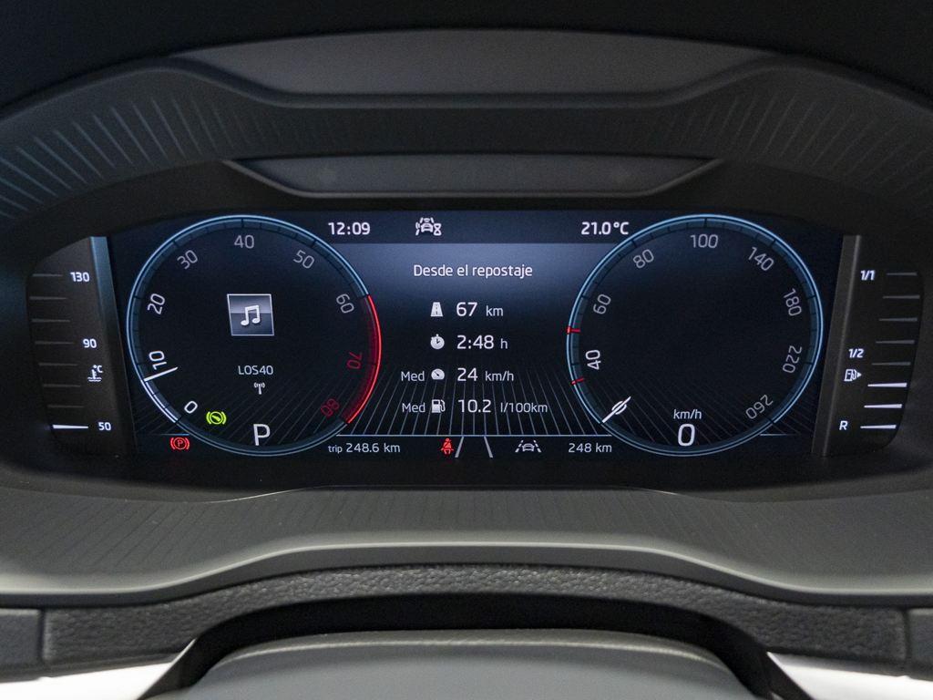 Skoda Karoq 1.5 TSI ACT Selection DSG 110 kW (150 CV) - 9