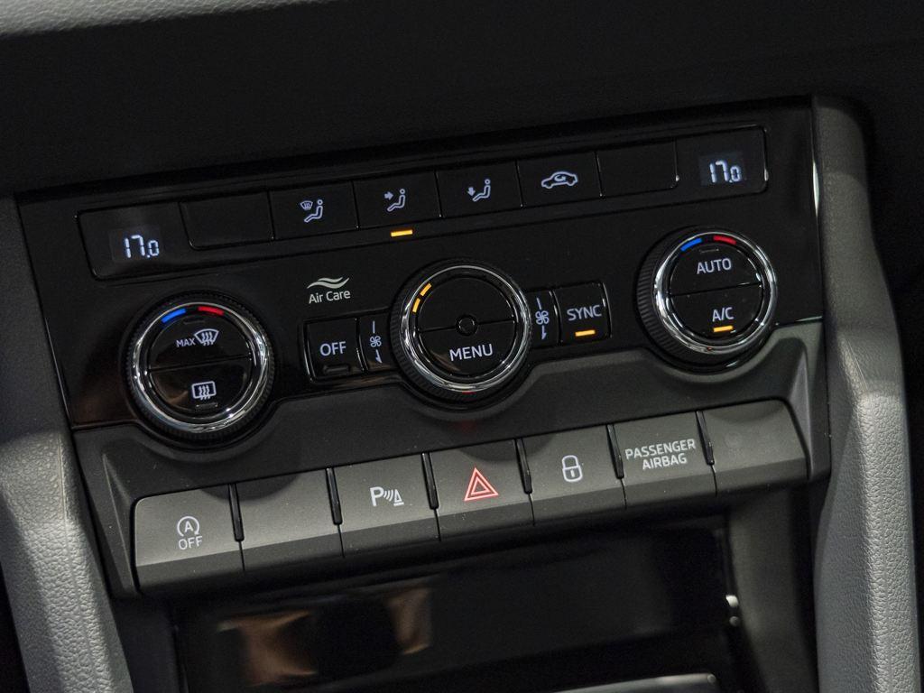 Skoda Karoq 1.5 TSI ACT Selection DSG 110 kW (150 CV) - 12