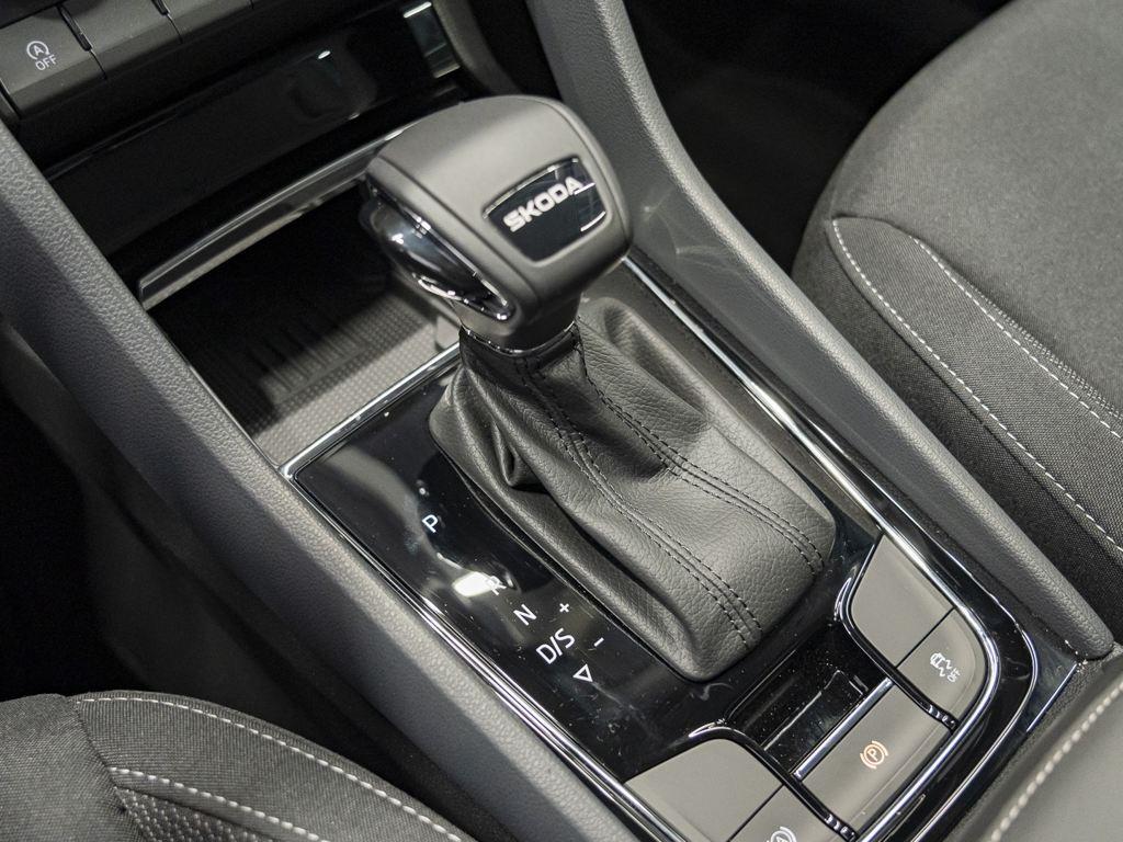 Skoda Karoq 1.5 TSI ACT Selection DSG 110 kW (150 CV) - 13