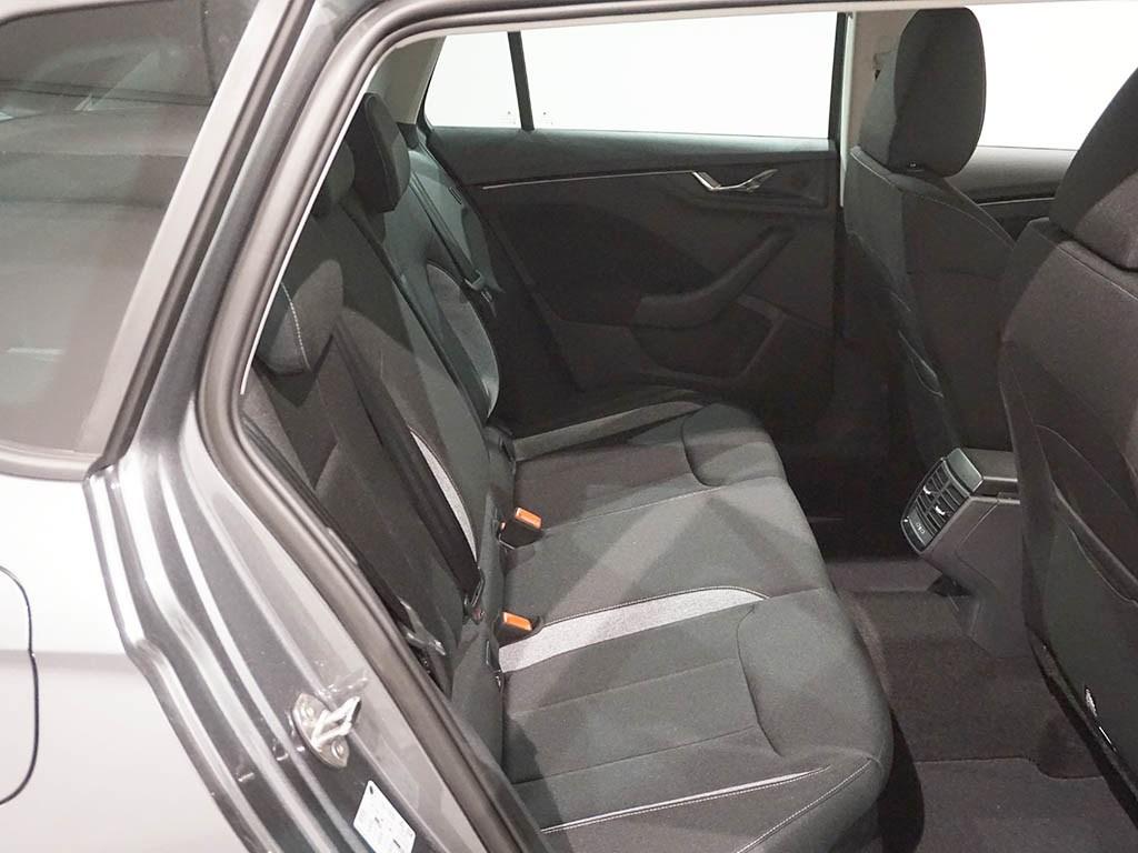 Skoda Kamiq 1.0 TSI Selection 85 kW (115 CV) - 5