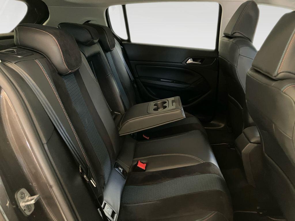 Peugeot 308 PureTech 130 S&S Tech Edition EAT8 96 kW (130 CV) - 5