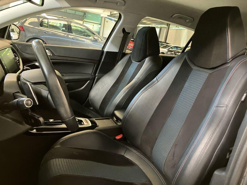 Peugeot 308 PureTech 130 S&S Tech Edition EAT8 96 kW (130 CV) - 15