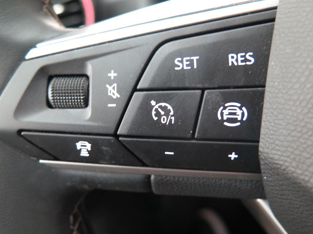 SEAT Arona 1.0 TSI S&S Xperience XM DSG 85 kW (115 CV) - 9