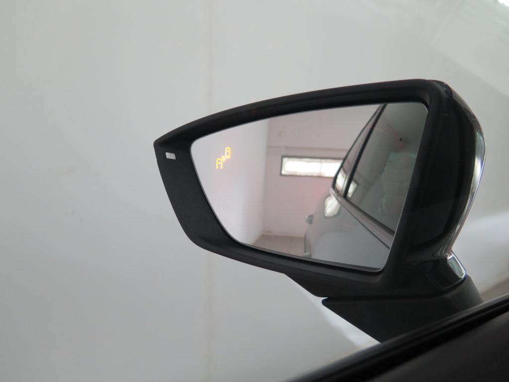 SEAT Arona 1.0 TSI S&S Xperience XM DSG 85 kW (115 CV) - 10