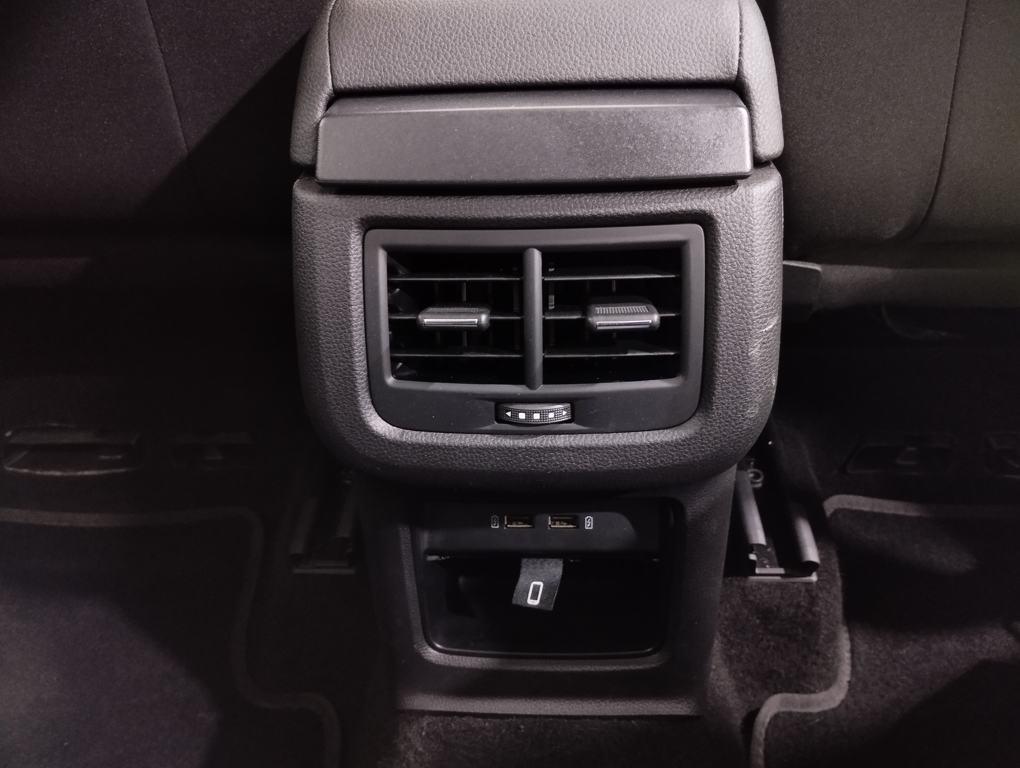 SEAT Ateca 1.0 TSI S&S Ecomotive Style Plus Nav 85 kW (115 CV) - 10