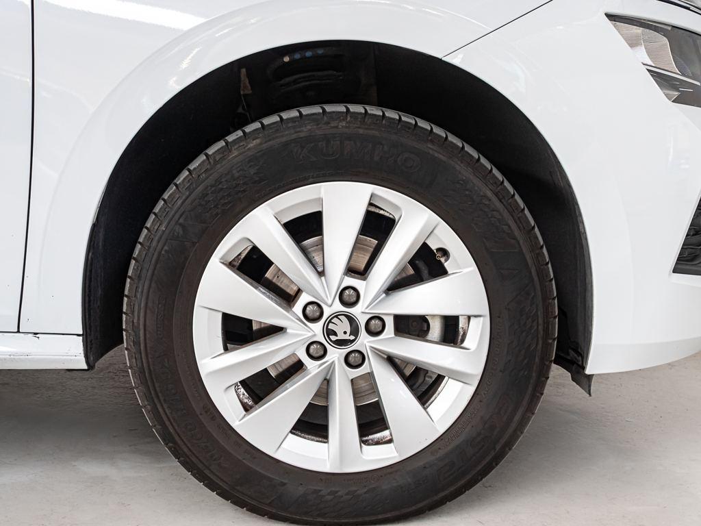 Skoda Kamiq 1.0 TSI Selection DSG 85 kW (115 CV) - 7