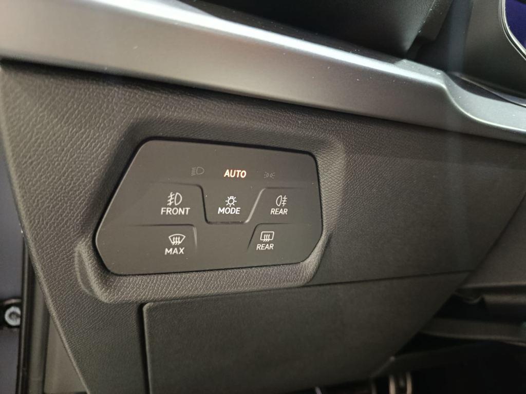 CUPRA Leon Sportstourer 1.5 eTSI DSG 110 kW (150 CV) - 10