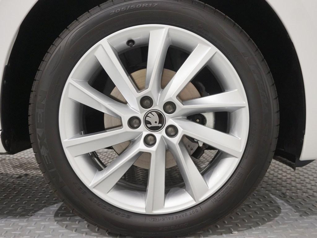 Skoda Scala 1.0 TSI Selection 85 kW (115 CV) - 7