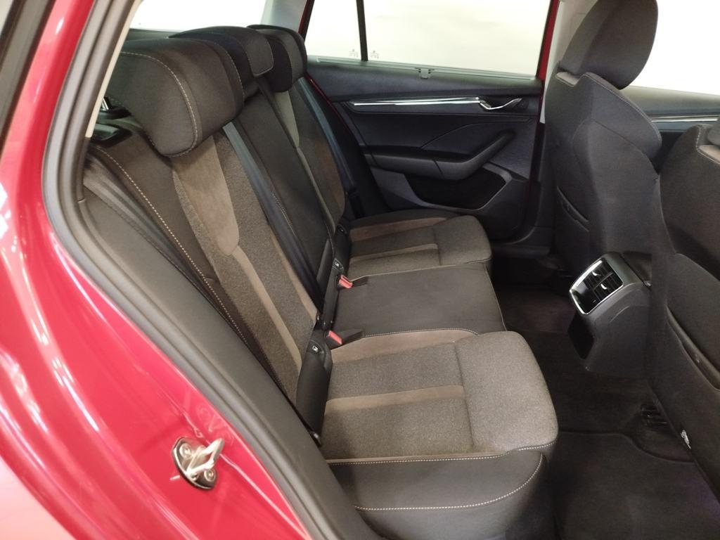 Skoda Octavia Combi 2.0 TDI Scout 4x4 DSG 147 kW (200 CV) - 5