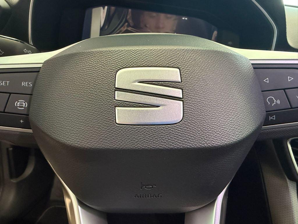 SEAT León 1.5 eTSI Style 25 Aniversario DSG 85 kW (116 CV) - 10