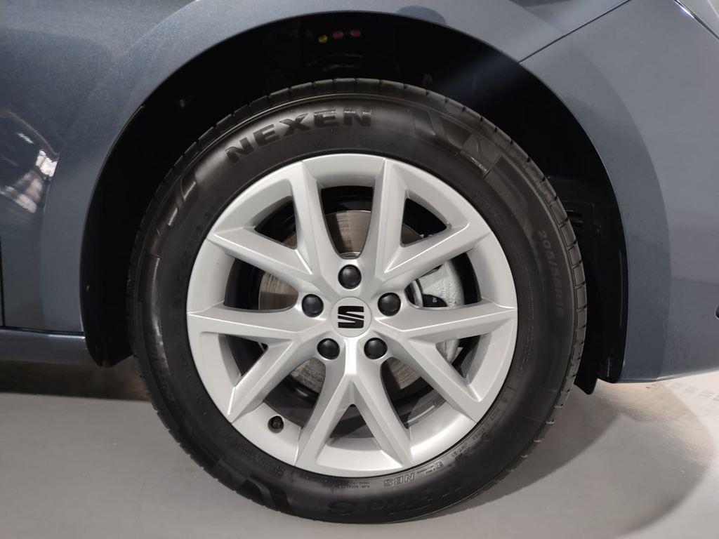 SEAT León 1.5 eTSI Style 25 Aniversario DSG 85 kW (116 CV) - 7