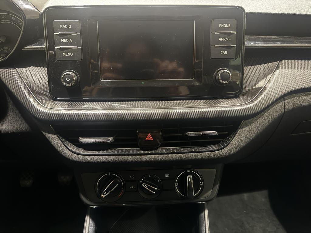 Skoda Fabia 1.0 TSI Active 70 kW (95 CV) - 9