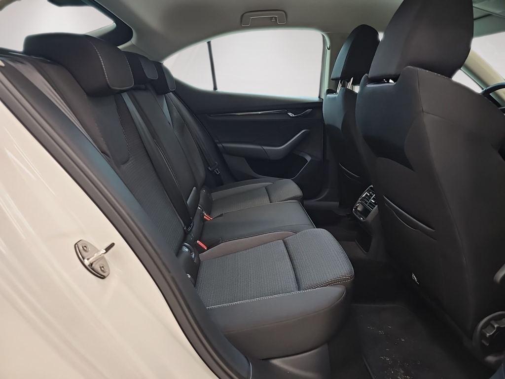 Skoda Octavia 1.5 TSI G-TEC Ambition DSG 96 kW (131 CV) - 5