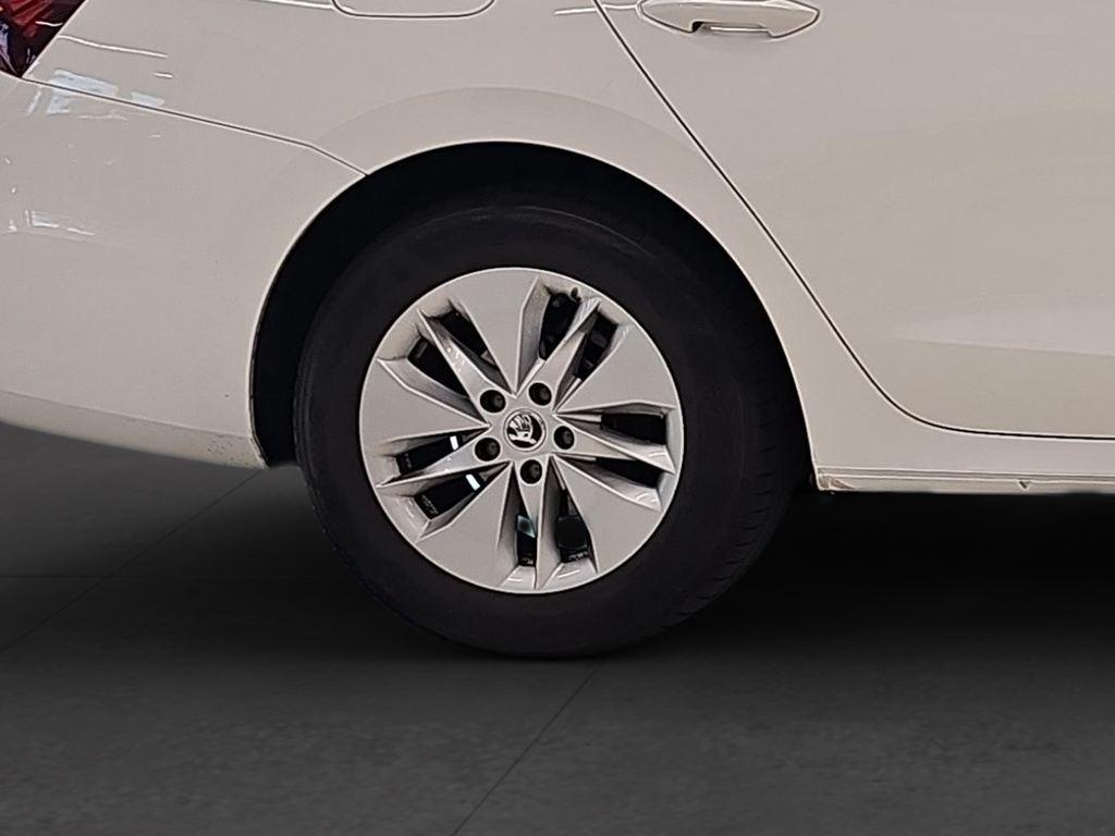 Skoda Octavia 1.5 TSI G-TEC Ambition DSG 96 kW (131 CV) - 7