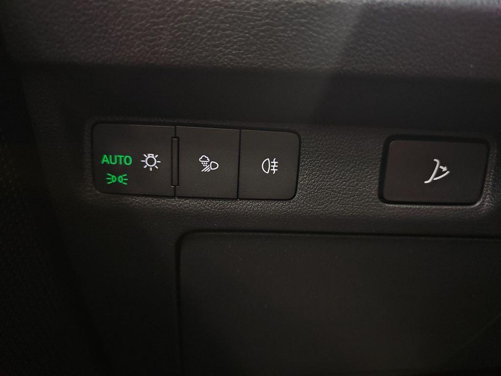 Skoda Elroq 60 63 kWh 150 kW (204 CV) - 13