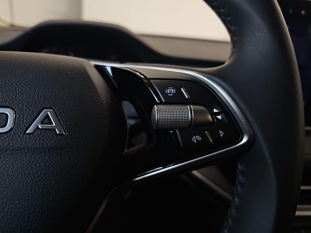 Skoda Elroq 60 63 kWh 150 kW (204 CV) - 18