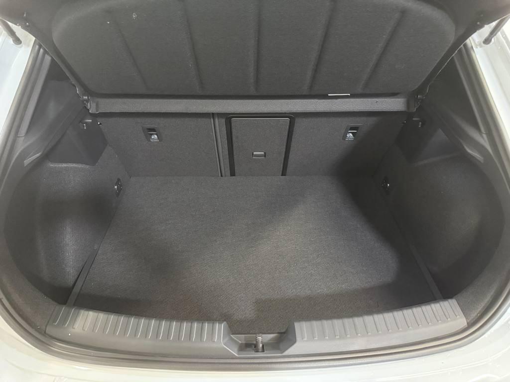 SEAT León 1.5 TSI e-Hybrid FR XM DSG 150 kW (204 CV) - 6