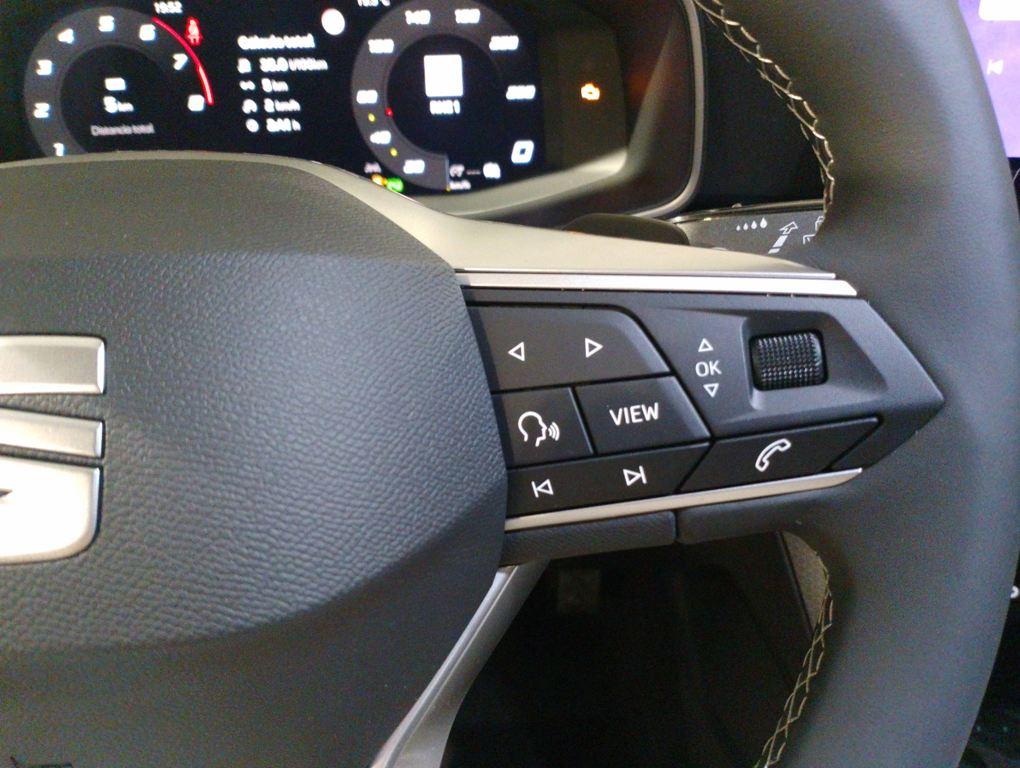 SEAT León 1.5 eTSI Style 25 Aniversario DSG 85 kW (116 CV) - 10