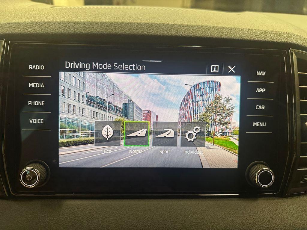 Skoda Karoq 2.0 TDI Sportline DSG 110 kW (150 CV) - 11