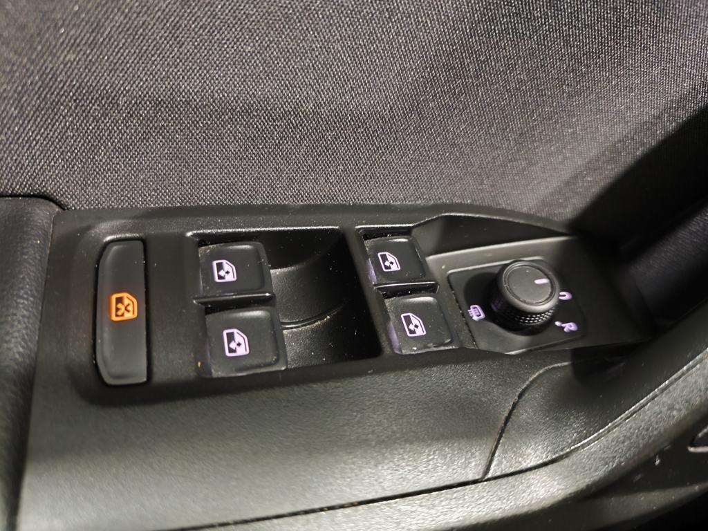 SEAT León 2.0 TDI S&S Reference Go 85 kW (115 CV) - 14