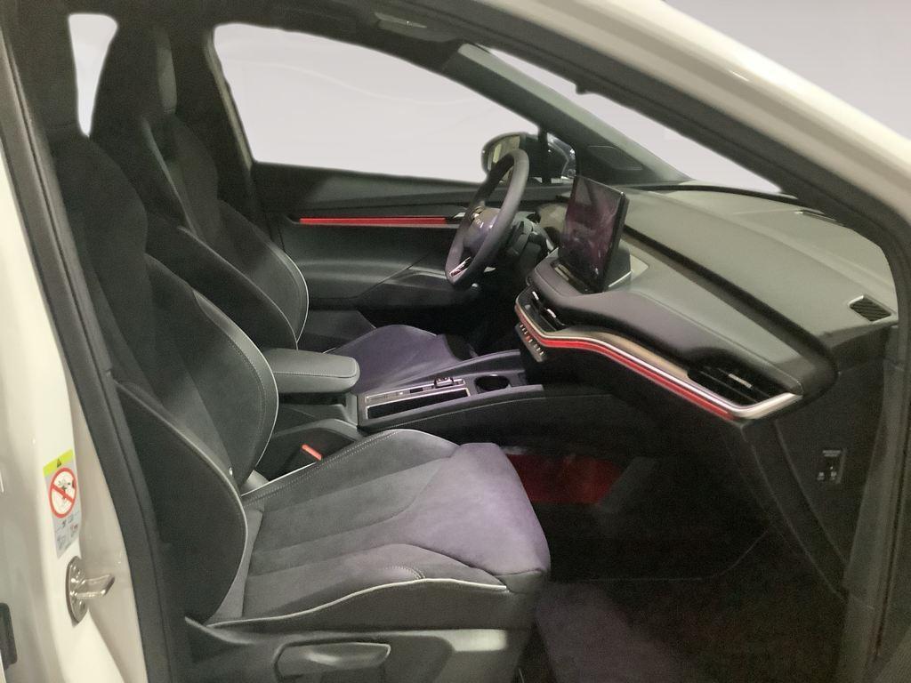 Skoda Elroq Sportline 60 63 kWh 150 kW (204 CV) - 4
