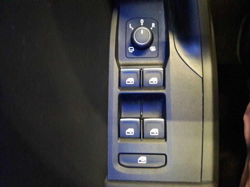 SEAT León 1.5 TSI S&S FR 25 Aniversario 85 kW (116 CV) - 16