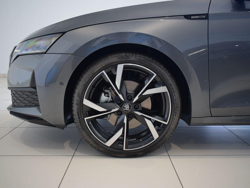 Skoda Octavia Combi 1.5 TSI m-HEV Sportline DSG 110 kW (150 CV) - 7