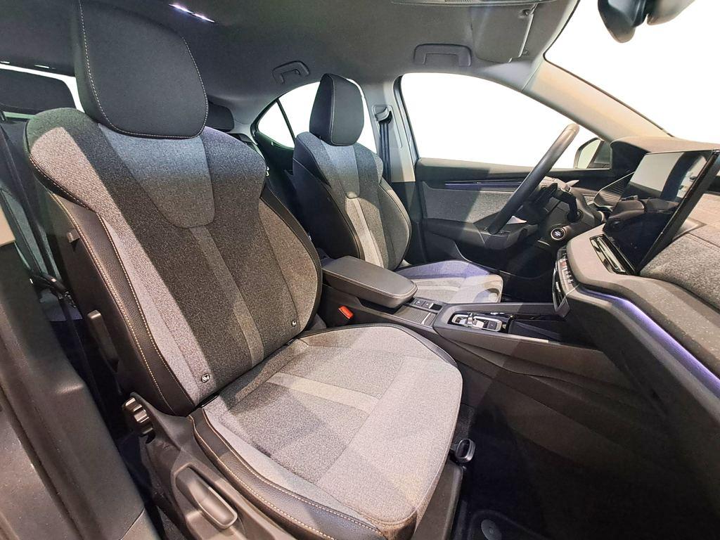 Skoda Octavia 1.5 TSI m-HEV Design DSG 110 kW (150 CV) - 4