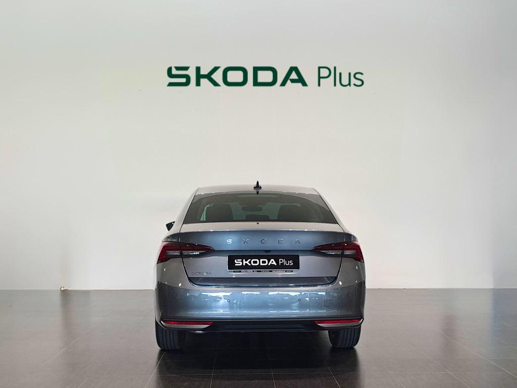 Skoda Octavia 1.5 TSI m-HEV Design DSG 110 kW (150 CV) - 8