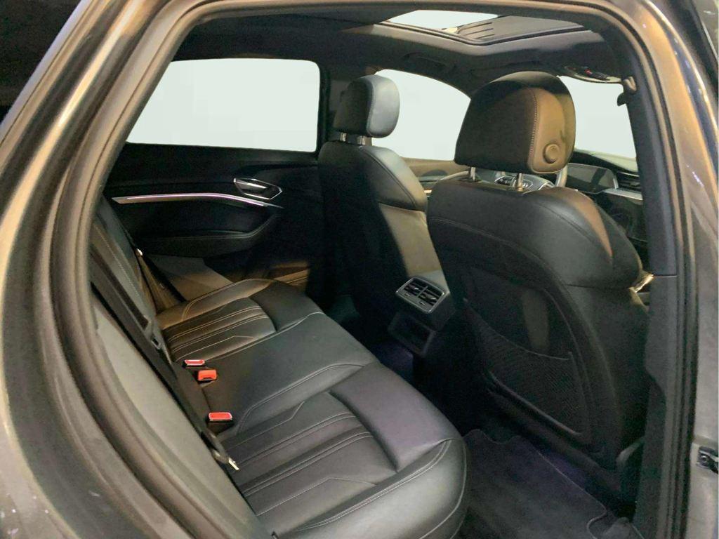 Audi e-tron Sportback Black line 55 quattro 300 kW (408 CV) - 14