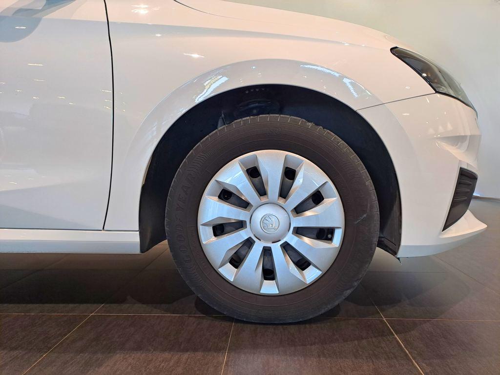 Skoda Fabia 1.0 TSI Active 70 kW (95 CV) - 7