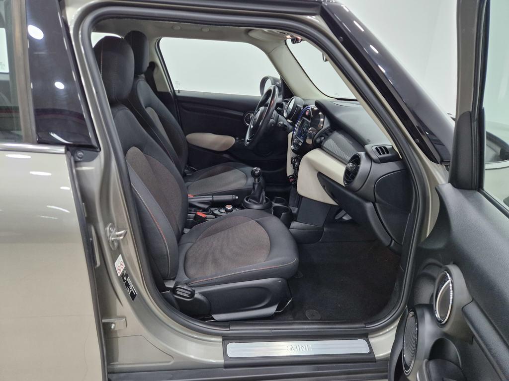 MINI MINI 5 Puertas Cooper 100 kW (136 CV) - 4
