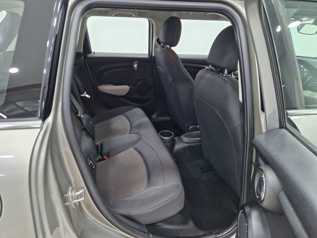 MINI MINI 5 Puertas Cooper 100 kW (136 CV) - 5