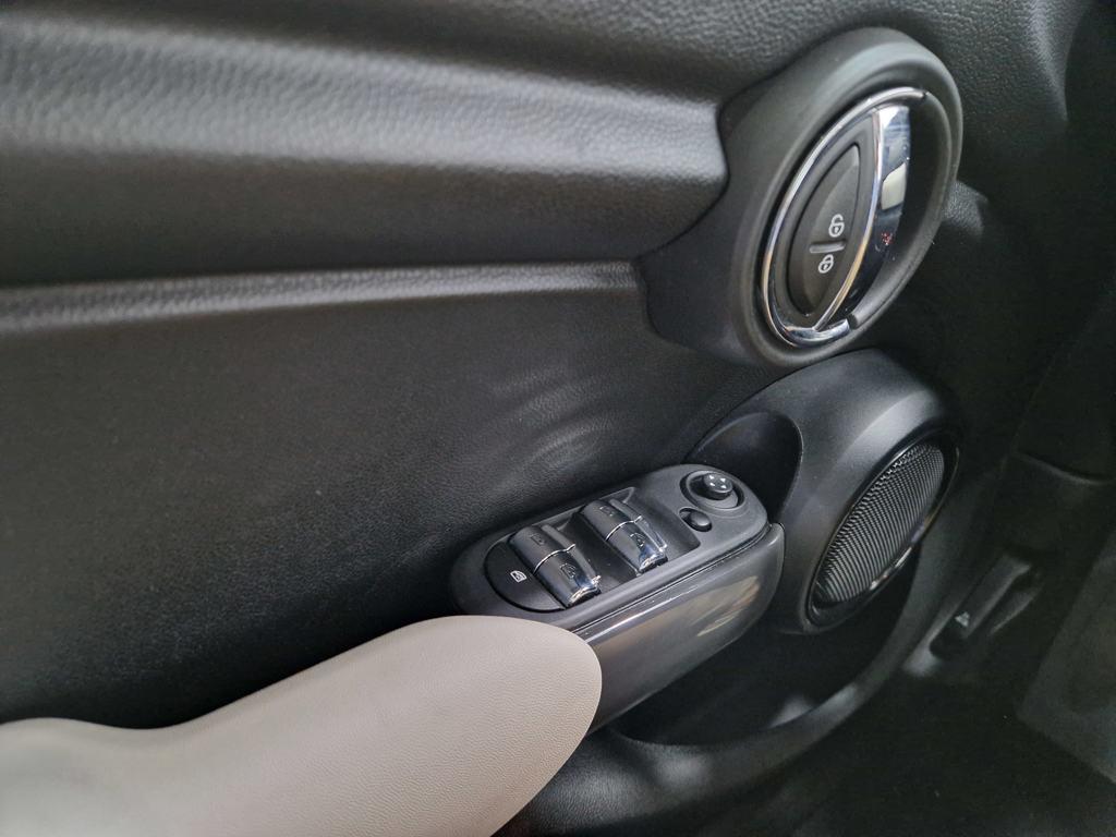 MINI MINI 5 Puertas Cooper 100 kW (136 CV) - 8