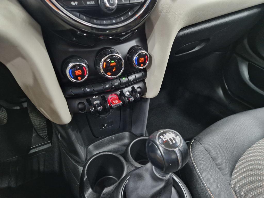 MINI MINI 5 Puertas Cooper 100 kW (136 CV) - 11