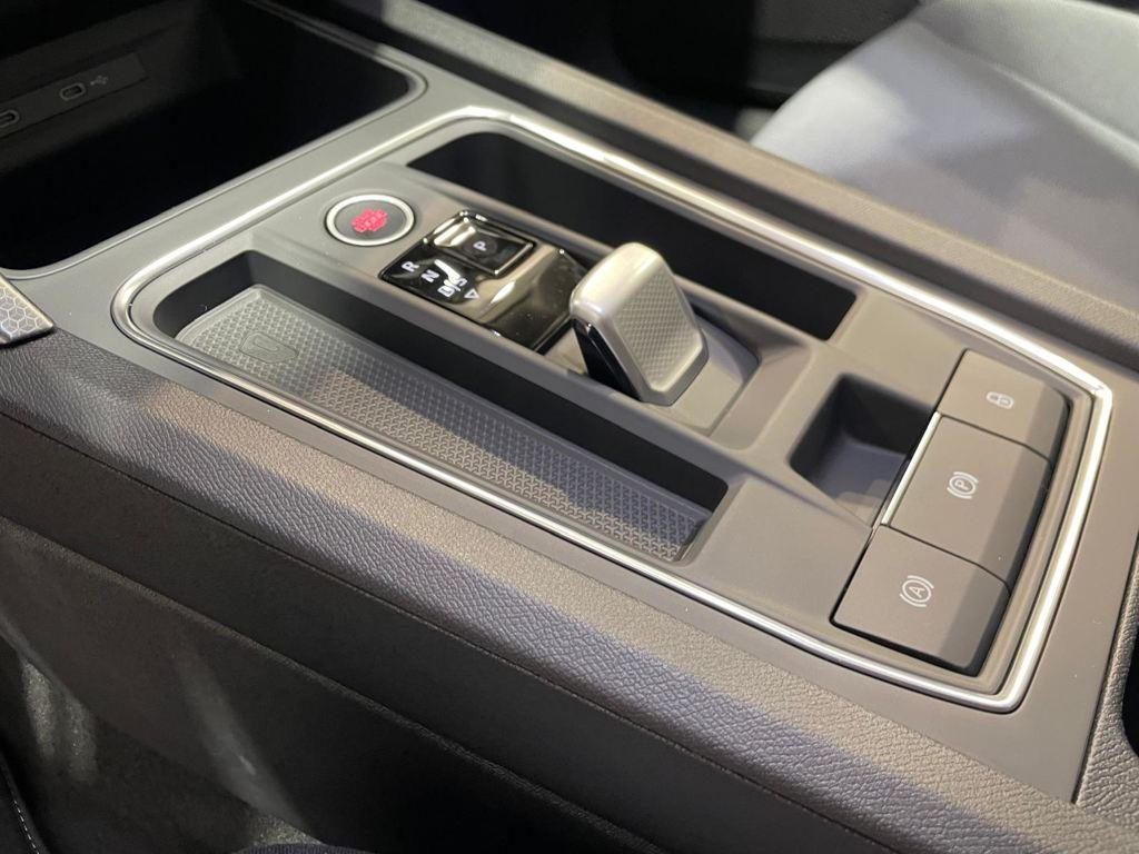 SEAT León 1.5 eTSI Style 25 Aniversario DSG 85 kW (116 CV) - 13