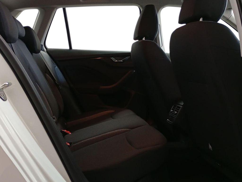 Skoda Kamiq 1.0 TSI Active 70 kW (95 CV) - 5