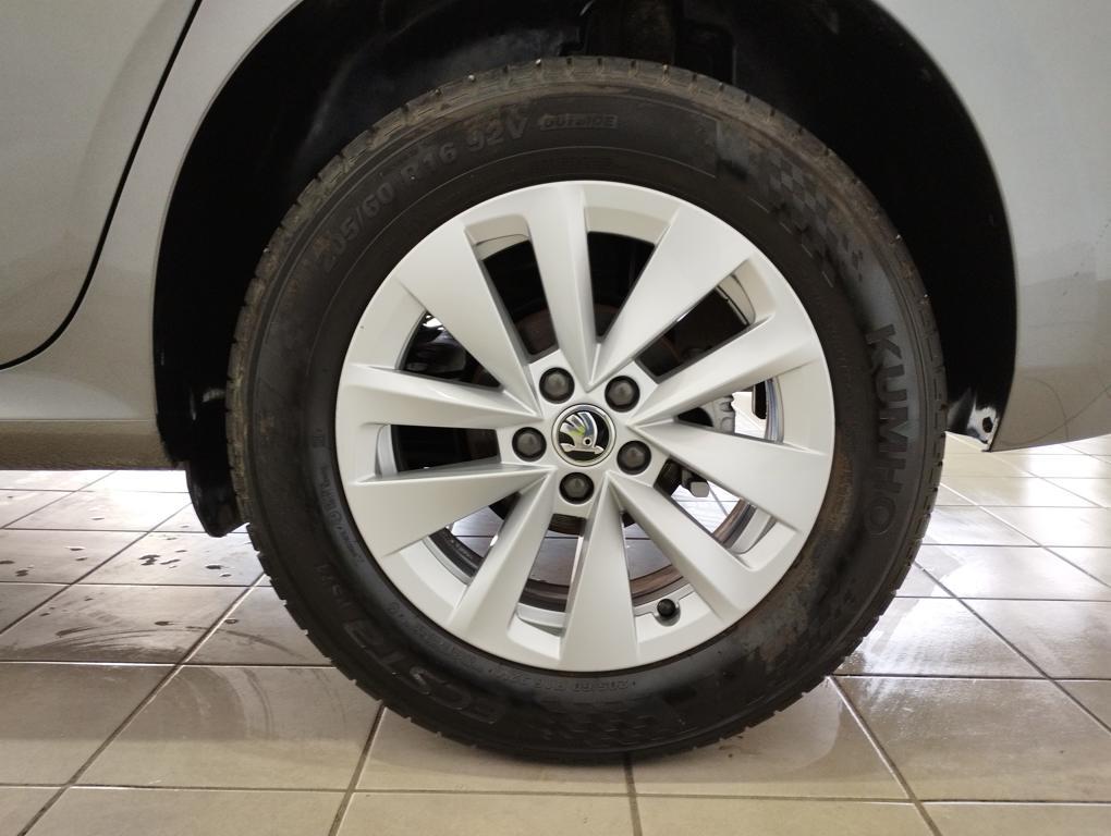 Skoda Kamiq 1.0 TSI Selection 85 kW (115 CV) - 7