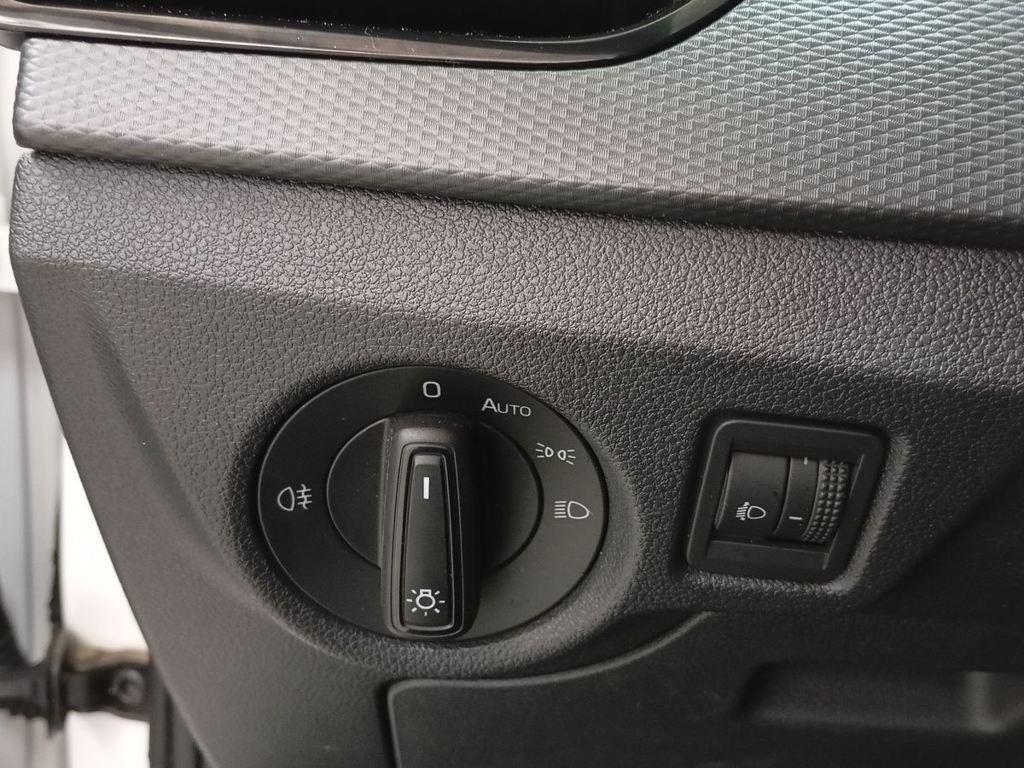 Skoda Kamiq 1.0 TSI Active 70 kW (95 CV) - 11